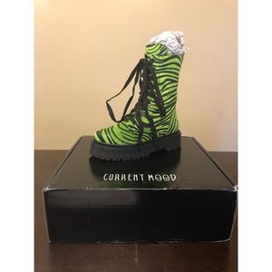 Dollskill, Current Mood Boots